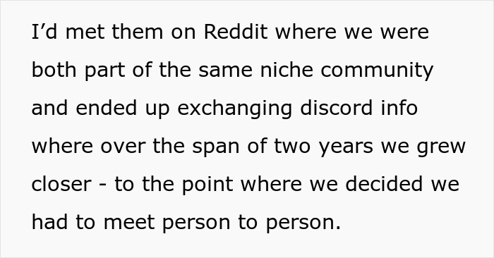 Text describing a relationship developed through a Reddit community, emphasizing an eventual personal meeting.