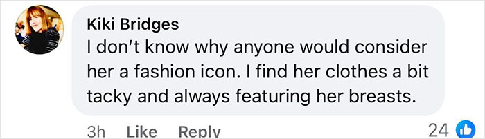 Comment criticizing a celebrity's fashion and style after a spray tan wardrobe malfunction at a red carpet event.