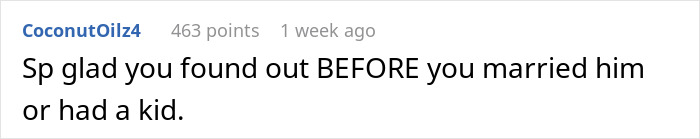 Comment discussing relationship issues after girlfriend checks boyfriend's phone.