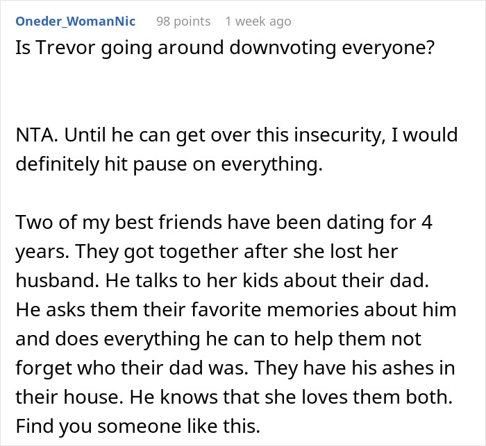 Reddit comment on woman's late husband tattoo, discussing insecurity and relationship advice, highly upvoted.