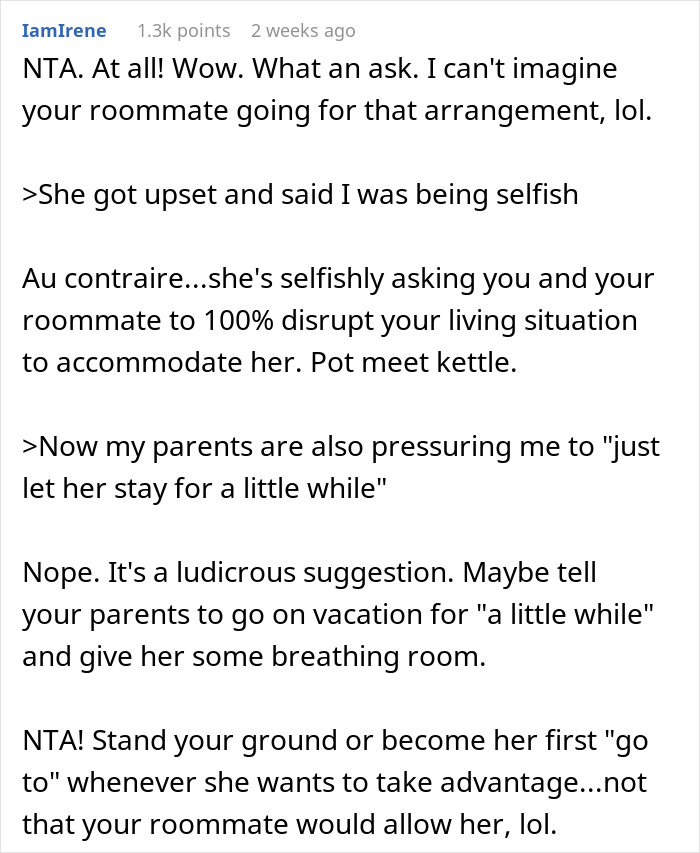 Reddit comment discussing refusal to share a college dorm with an older sister and her baby.