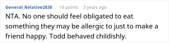 Comment discussing refusal to eat a gluten-free meal and describing a friend's childish behavior.