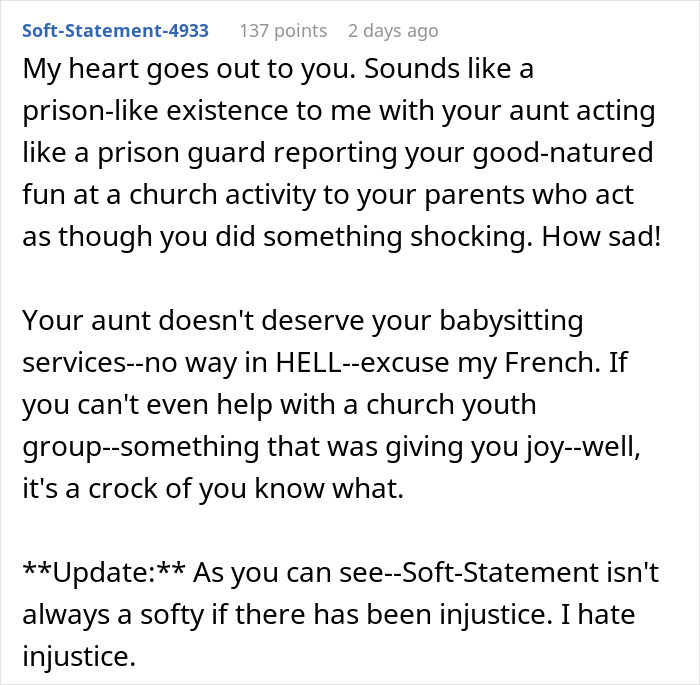 Screenshot of a Reddit comment about an aunt causing drama and the niece refusing to babysit her kids.