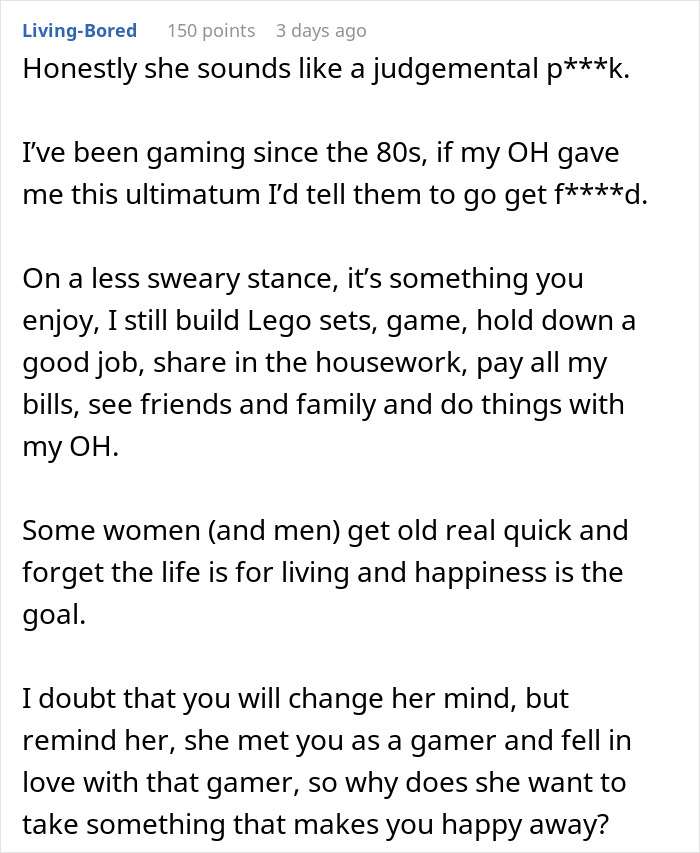 Text about video games being enjoyable, with a discussion on maintaining interests and happiness in relationships.