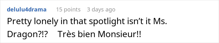 Comment about event manager feeling lonely on stage, praised for handling the situation.