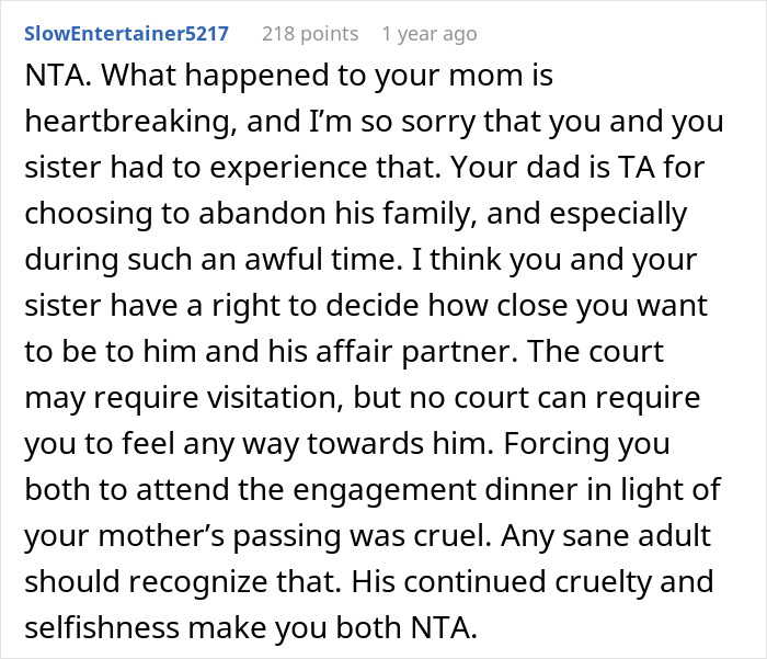 Text response on family dynamics at a dad's engagement dinner shared on a discussion forum.