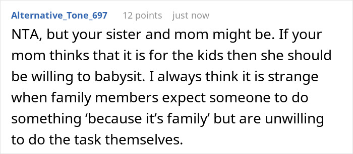 Reddit comment discussing family dynamics and babysitting responsibilities.