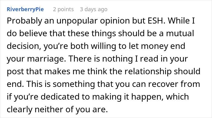 Screenshot of a comment discussing sharing lotto winnings in a marriage, highlighting mutual decision issues.