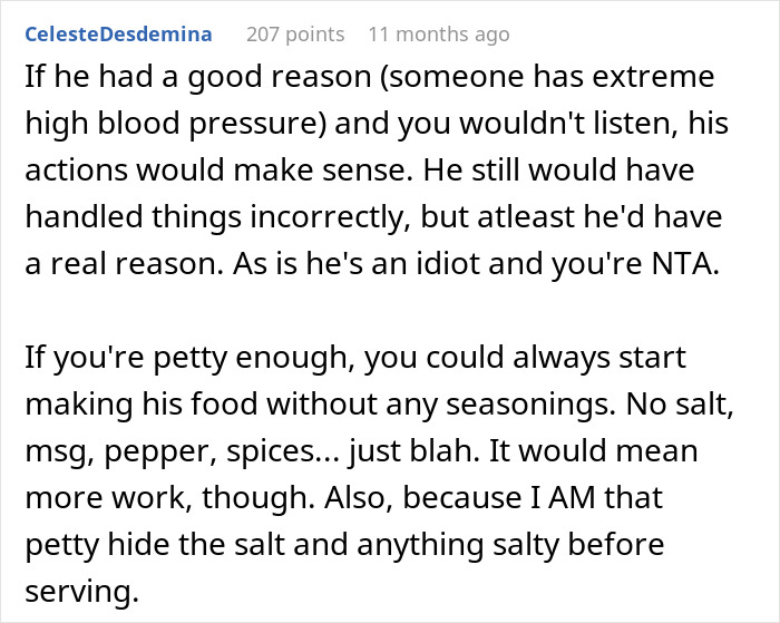 Text from an online forum discussing a woman cooking for her boyfriend's family while on vacation.