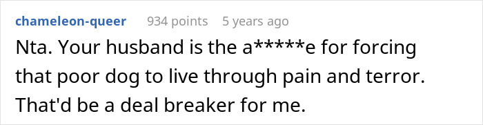 Reddit comment criticizing a husband for prolonging a dying dog's suffering.