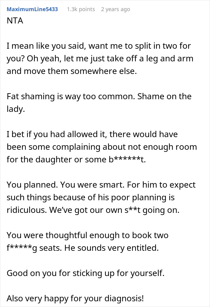 Reddit comment supporting a woman who booked two plane seats to avoid fat shaming and received backlash.