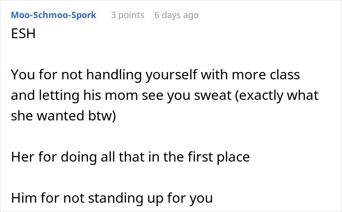 Screenshot of an online forum discussion about a couple breaking up after guy&rsquo;s mom jokingly stealing girlfriend&rsquo;s seat.