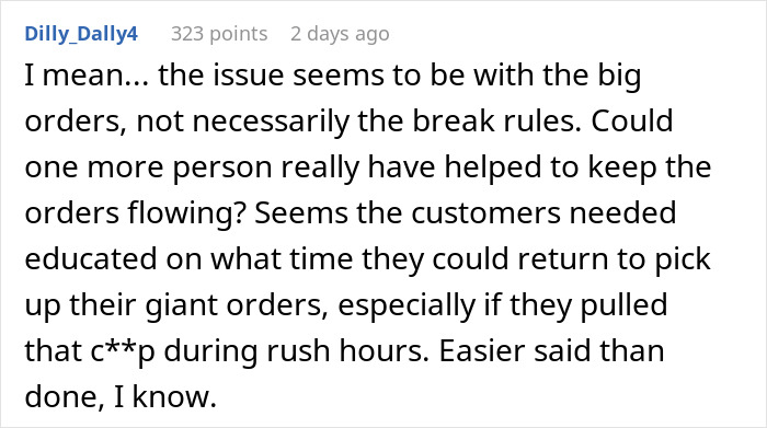 Reddit comment discussing break policy and kitchen chaos during big orders.