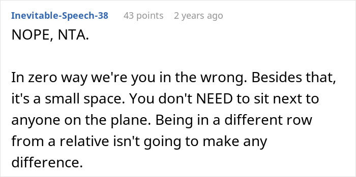 Reddit comment defending a woman's decision to book two plane seats.