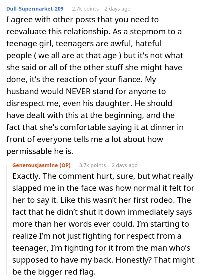 Text exchange about a fiance's reaction to his daughter's disrespectful comment and concerns of him being a gold digger.