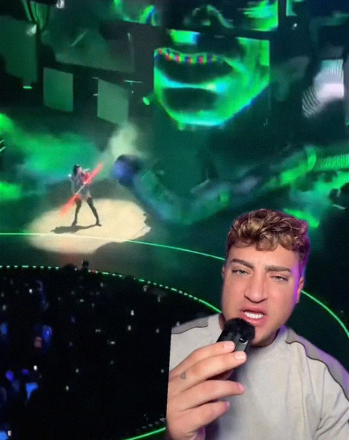 Katy Perry Just Launched Her Tour And Became An Internet Laughing Stock Immediately After