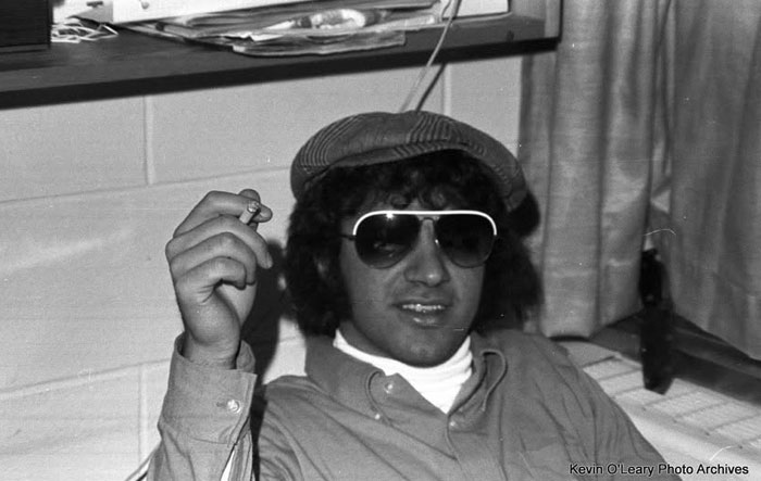 Kevin O&rsquo;Leary in sunglasses and hat, relaxed and smiling, representing early days of a now $400M net worth journey.