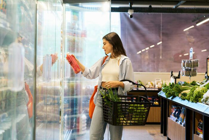 “Cutting Out All Fats”: 40 Harmful Things That Many People Assume Are Good For Them