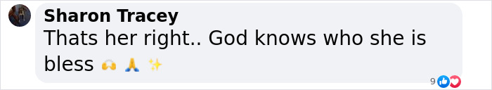 Comment expressing support for nun mourning over Pope Francis' casket, showing empathy and blessing emojis.