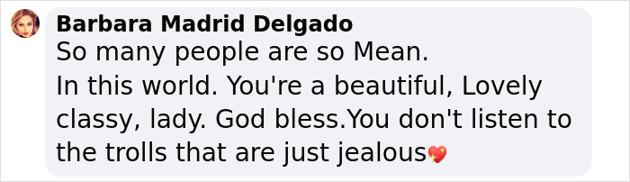 Melania Trump's glamour and grace praised in a supportive social media comment.