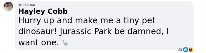 Comment discussing dire wolves and dinosaurs humorously references "Jurassic Park.