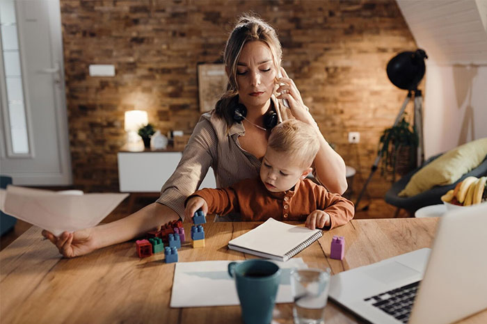 Stepmom Makes 18YO Watch Her Baby Because She Doesn’t Pay Rent, Gets A Reality Check Stepmom Makes 18YO Watch Her Baby Because She Doesn’t Pay Rent, Gets A Reality Check