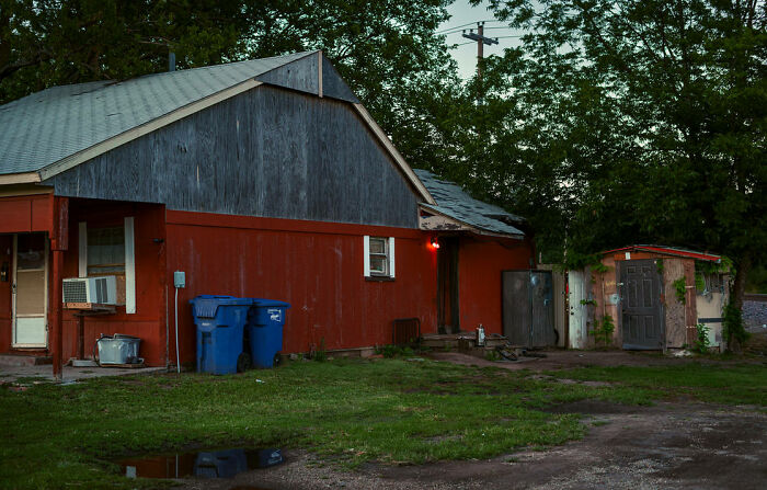 How I Captured Human Connection Through 16 Photos Of Route 66