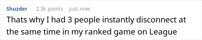 Comment about three people disconnecting simultaneously in an online game, illustrating an impact of a major blackout in Europe.