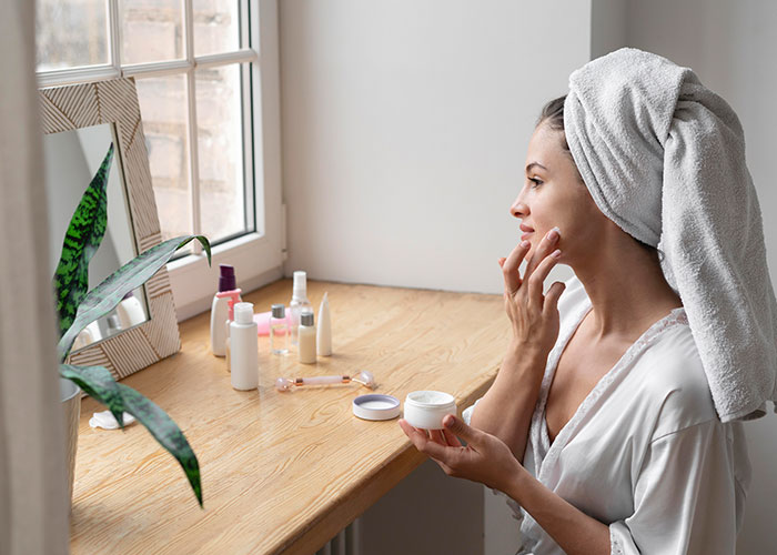 “I Pavloved My Husband”: 30 Chaotic Marriage Hacks That Actually Work