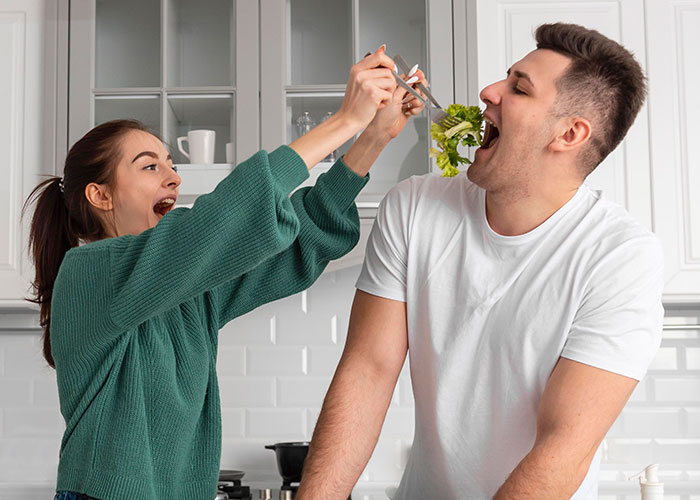 “I Pavloved My Husband”: 30 Chaotic Marriage Hacks That Actually Work