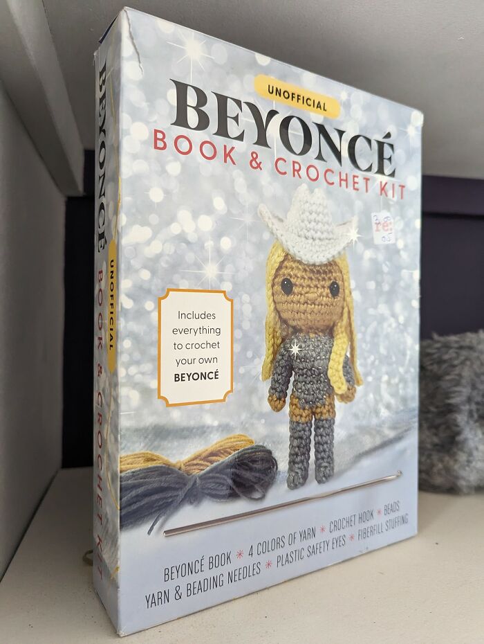 Bizarre secondhand find: Unofficial Beyoncé crochet kit with yarn and instructions.