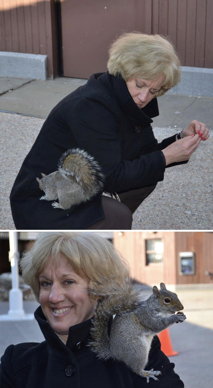 Mujer sonriente con ardilla en el hombro mostrando momentos positivos y conmovedores para recobrar la fe en la humanidad.