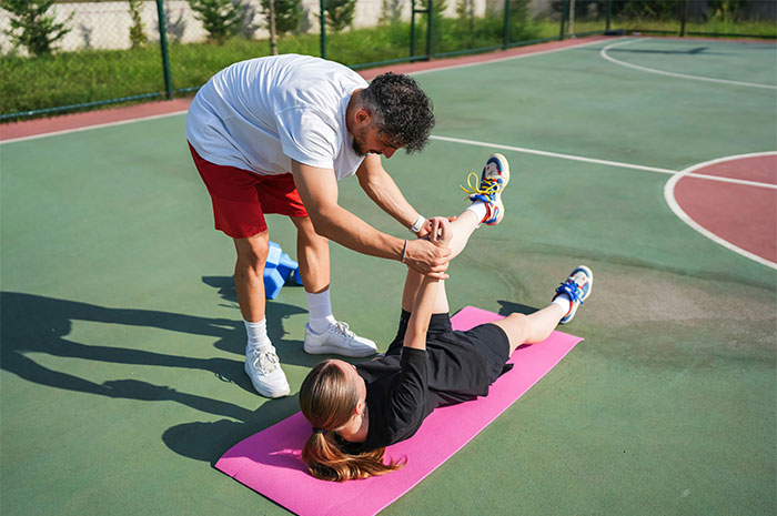 40 Brutal Stories Of Friendships That Ended In The Most Unhinged Ways