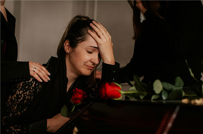 40 Brutal Stories Of Friendships That Ended In The Most Unhinged Ways