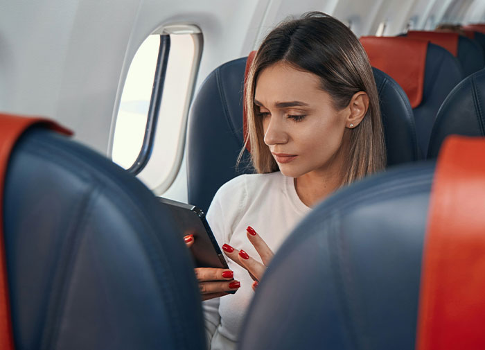 30 Times People Had The Most Unpleasant Flight Because Of Their Seatmate