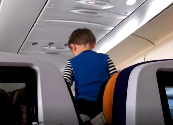 30 Times People Had The Most Unpleasant Flight Because Of Their Seatmate