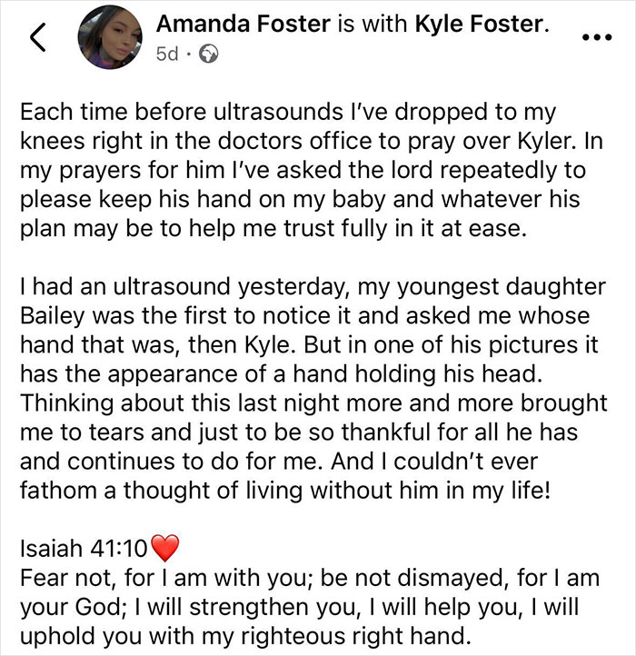 Ultrasound image showing a hand shape believed to be the Hand Of God after mom prayed for the baby's health.