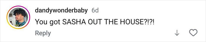 Comment on social media post mentioning Sasha Obama exiting the house in a surprised tone. Comment on social media post mentioning Sasha Obama exiting the house in a surprised tone.