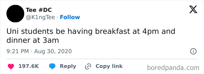 Tweet showing a relatable student meme about unusual meal times highlighting student life and habits online.