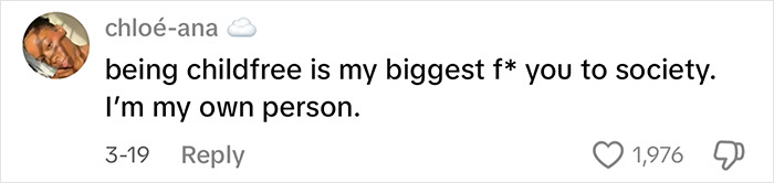 Screenshot of a social media comment from chlo&eacute;-ana about being childfree and personal independence, gaining massive praise.