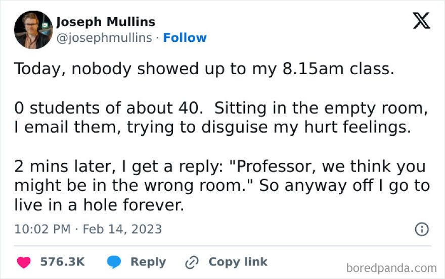 Tweet from a comedian humorously describing an empty class and a mistaken room message, shared widely on Twitter.