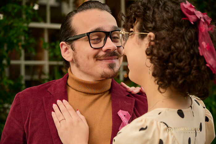 A Stylish London Engagement Photoshoot In Notting Hill (23 Pics)