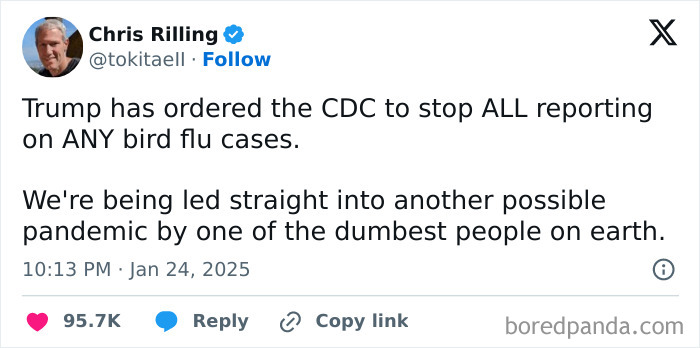 Tweet highlighting a facepalm moment involving a controversial order to stop bird flu reporting by the CDC.