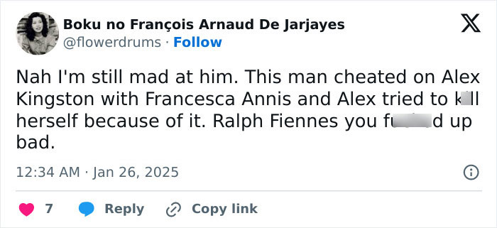 Tweet discussing Ralph Fiennes and Francesca Annis and the impact of their past scandalous affair.