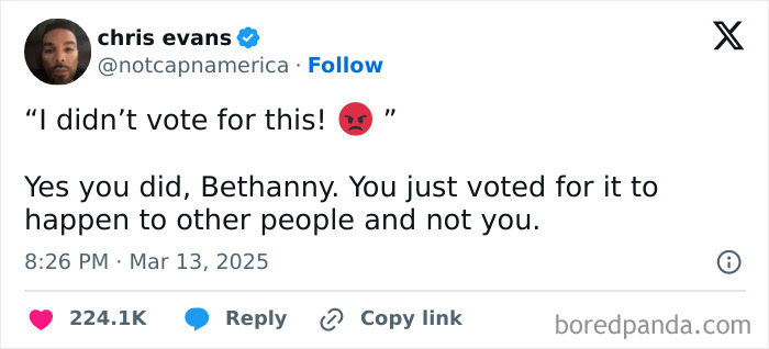 Tweet showing frustration with the current political situation as people express their thoughts online.