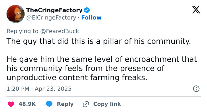 Tweet from TheCringeFactory addressing a hero confronting a creepy influencer secretly filming a woman with smart glasses. Tweet from TheCringeFactory addressing a hero confronting a creepy influencer secretly filming a woman with smart glasses.