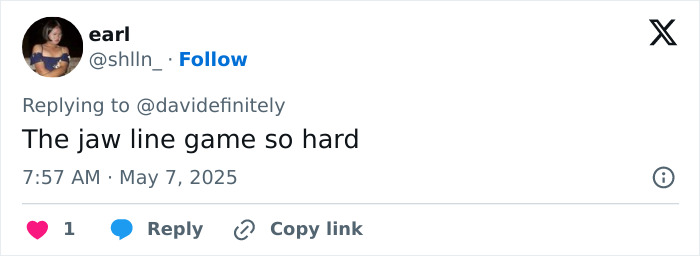 Screenshot of a tweet commenting on the massive thirst over a guy seen in Lana Del Rey Met Gala photo.