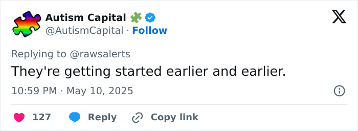 Screenshot of a tweet replying to rawalerts, mentioning starting earlier, related to cops and boys in Minecraft and Star Wars pajamas incident. Screenshot of a tweet replying to rawalerts, mentioning starting earlier, related to cops and boys in Minecraft and Star Wars pajamas incident.