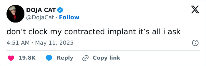 Tweet from Doja Cat addressing her plastic surgery mishap, asking fans not to notice her contracted implant. Tweet from Doja Cat addressing her plastic surgery mishap, asking fans not to notice her contracted implant.
