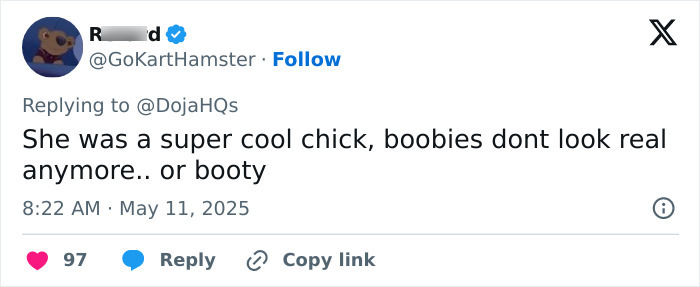 Tweet criticizing Doja Cat's appearance, referencing plastic surgery mishap and altered body features on social media. Tweet criticizing Doja Cat's appearance, referencing plastic surgery mishap and altered body features on social media.